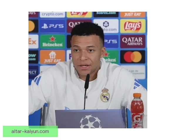 姆巴佩父亲担任教练，未来足球发展的潜力值得关注